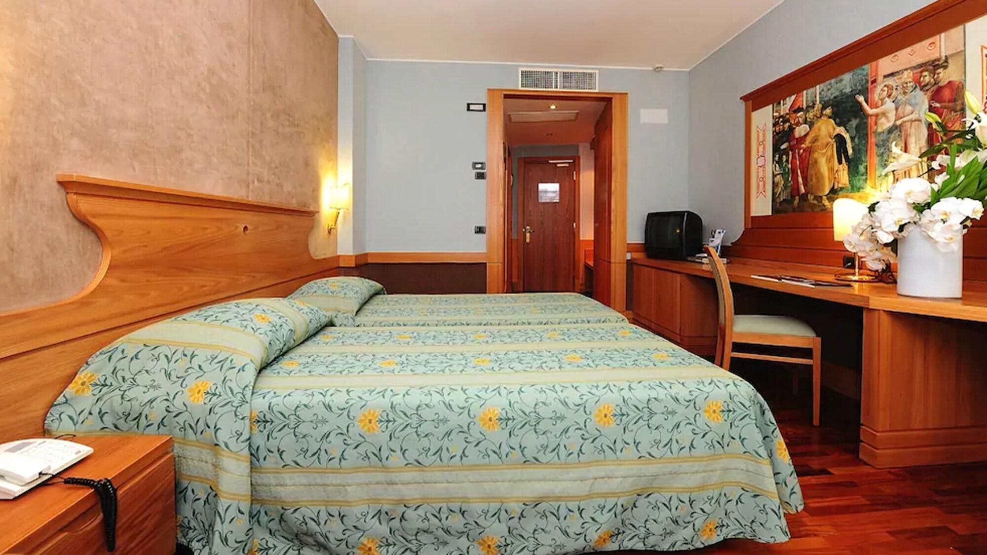 Bv Grand Hotel Ассизи Экстерьер фото