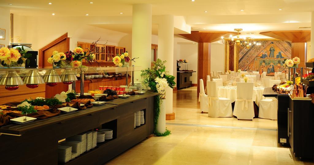Bv Grand Hotel Ассизи Экстерьер фото