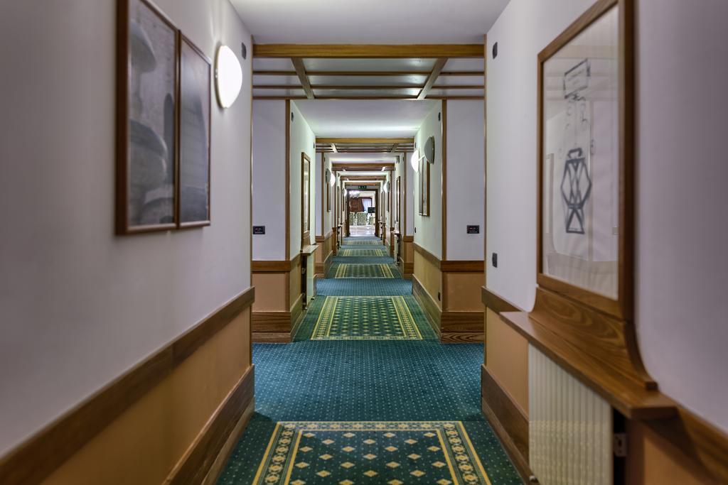 Bv Grand Hotel Ассизи Экстерьер фото